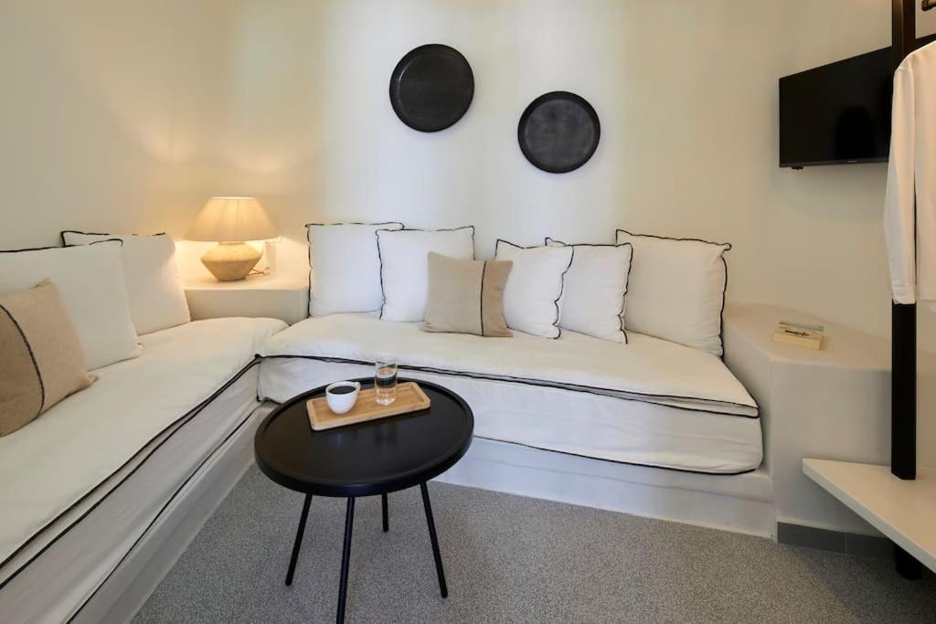 Lerion Luxury Villas อาโกรตีรี ภายนอก รูปภาพ